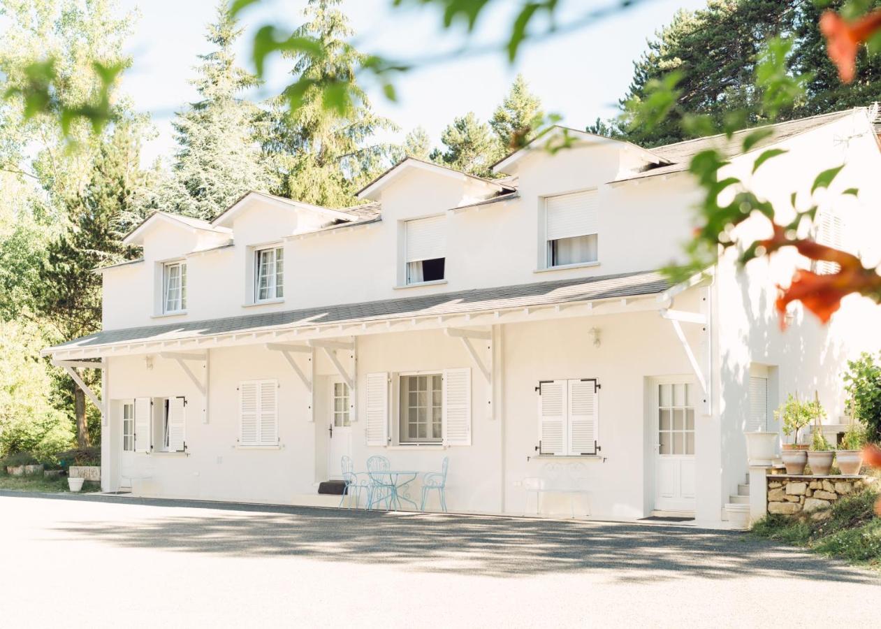 Manoir Et Appartements Avec Piscine Au Domaine De Bize Mirepoix 米尔普瓦 外观 照片